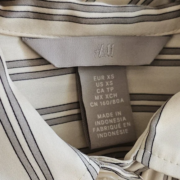H&M Oversized Button-Down Satin Shirt - Picture 8 of 9